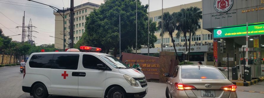 XE CẤP CỨU ĐI TỈNH